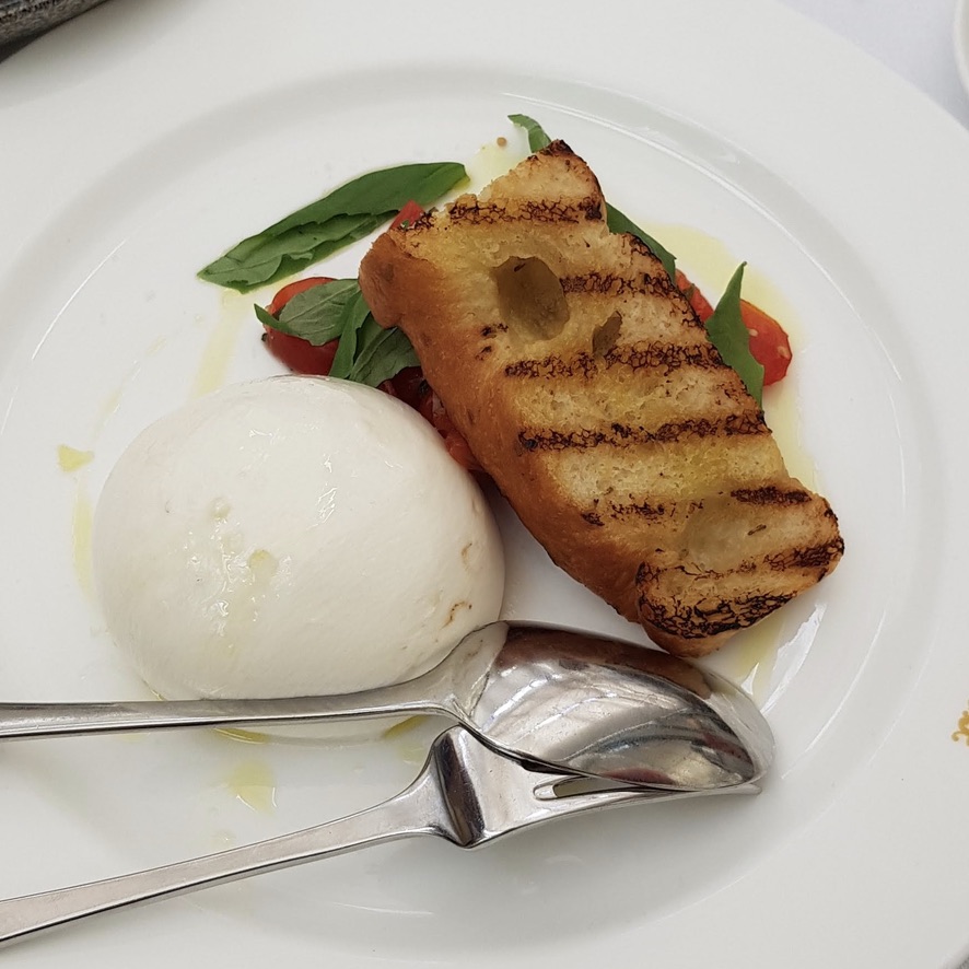 Daphne's Classic Italian Restaurant South Kensington Burrata Datterini Basil Foccacio