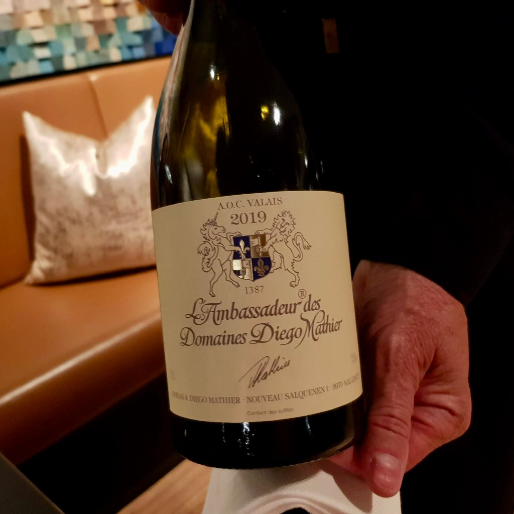 Restaurant Glacier Boutique Hotel Tasting Menu Grindelwald Artistic Locally Sourced Sustainable Ingredients Robert Steuri Service Relaxed Romantic Enjoyable