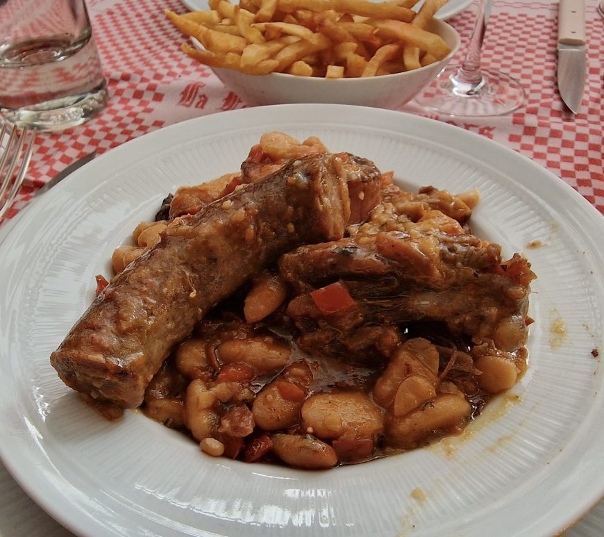 La Fontaine de Mars French Bistro Paris Eiffel Tower Typical Alfresco Outside Dog Friendly Traditional Regional Dishes Faux Fillet Foie Gras Duck Confit