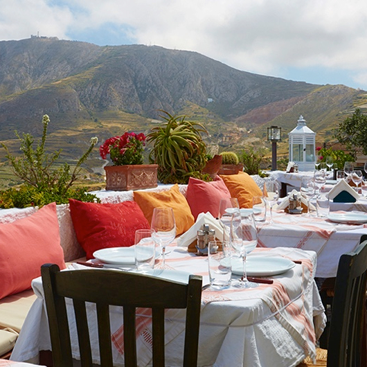 Holiday Santorini Travel Tip Itinerary Metaxi Mas Best Dinner Restaurant