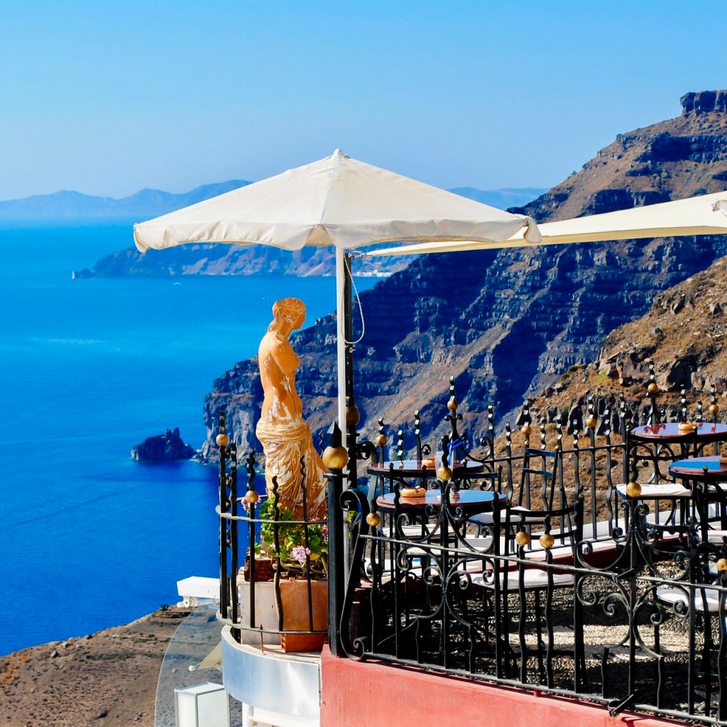 Perfect Holiday Santorini Greece Itinerary Travel Tips PK Cocktail Sunset Bar